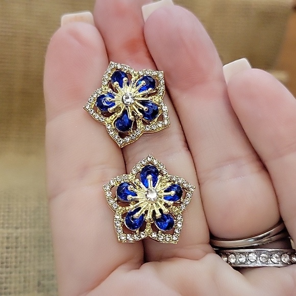 Crystal Flower Brilliant Shimmer Earrings, 925 posts - Picture 2 of 6